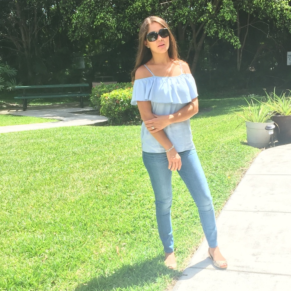 Off the shoulder top - Picture 2 of 5