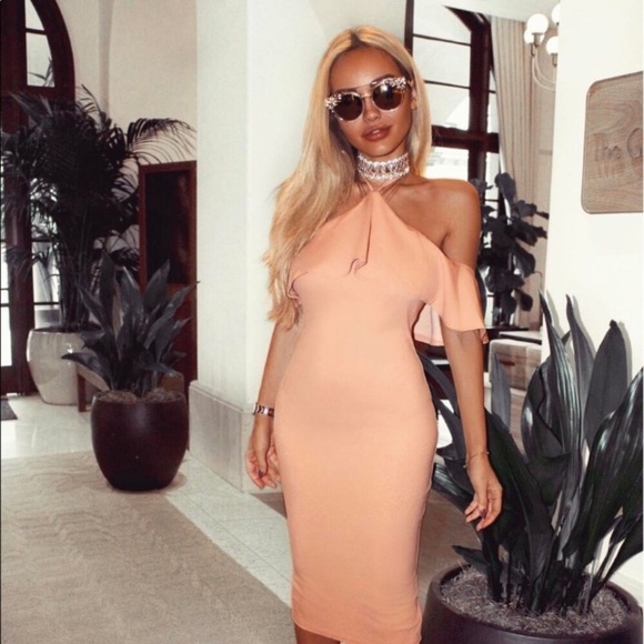 🚫SOLD🚫Crystal Embellished Cat Eye Sunglasses - Picture 6 of 8