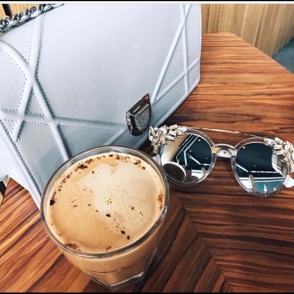 🚫SOLD🚫Crystal Embellished Cat Eye Sunglasses - Picture 7 of 8