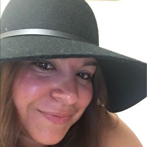 Meet your Posher, Brenda
