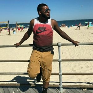 Meet your Posher, Derrick