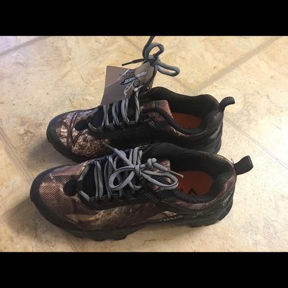 Fila - Picture 2 of 3