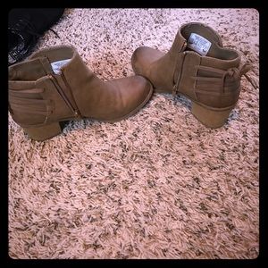 Roxy boots size 10