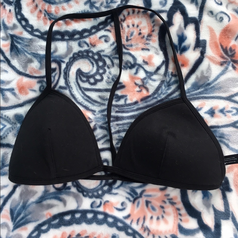 2 bralettes