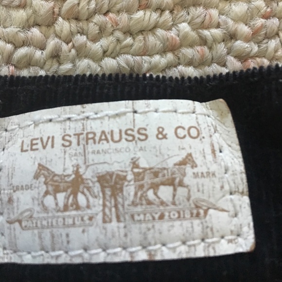 Levi's pants - Picture 4 of 5