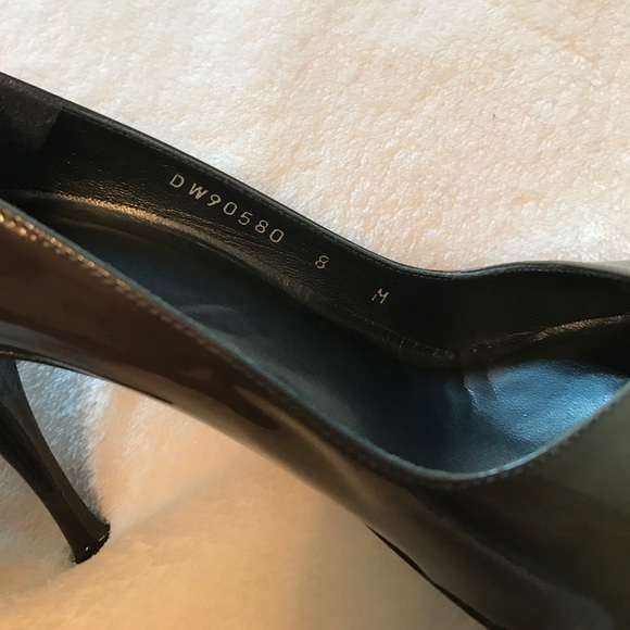 Authentic Stuart Weitzman grey hombre patent heels - Picture 5 of 7