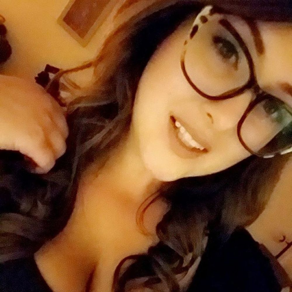 Meet your Posher, Chloe