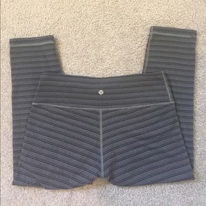 Lululemon cropped leggings