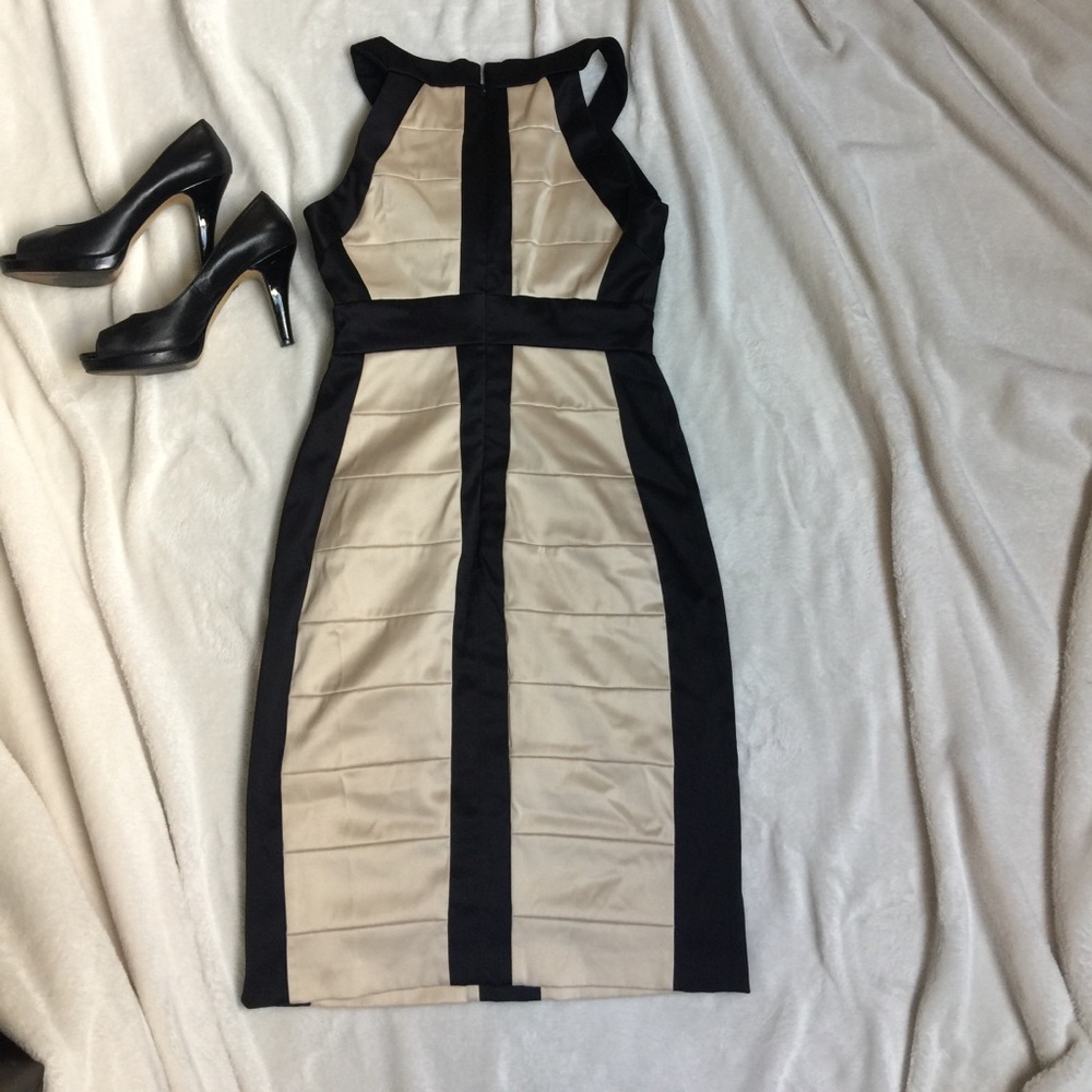 Beautiful dress - Picture 3 of 4