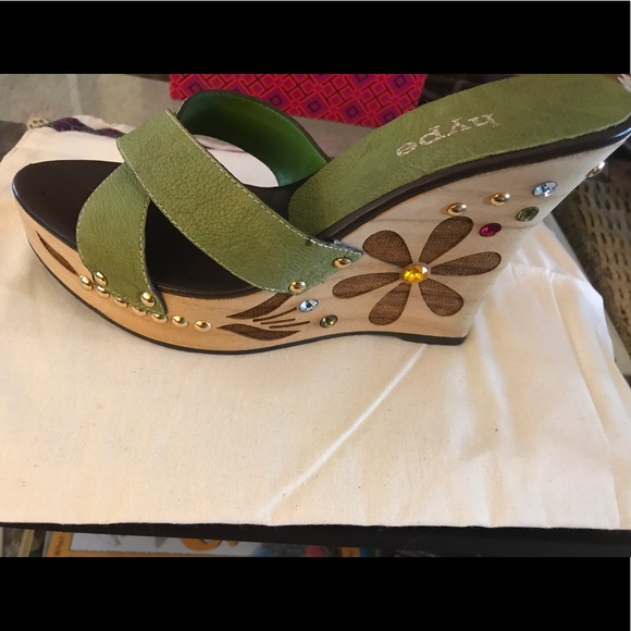 4 inch Hype Wooden heeled wedge shoes - Picture 2 of 6