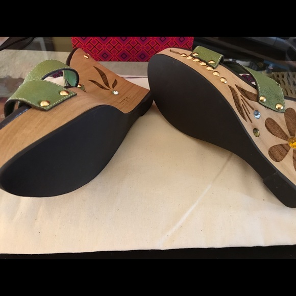 4 inch Hype Wooden heeled wedge shoes - Picture 5 of 6