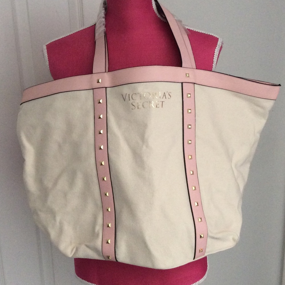 Me new Victoria's Secret tote