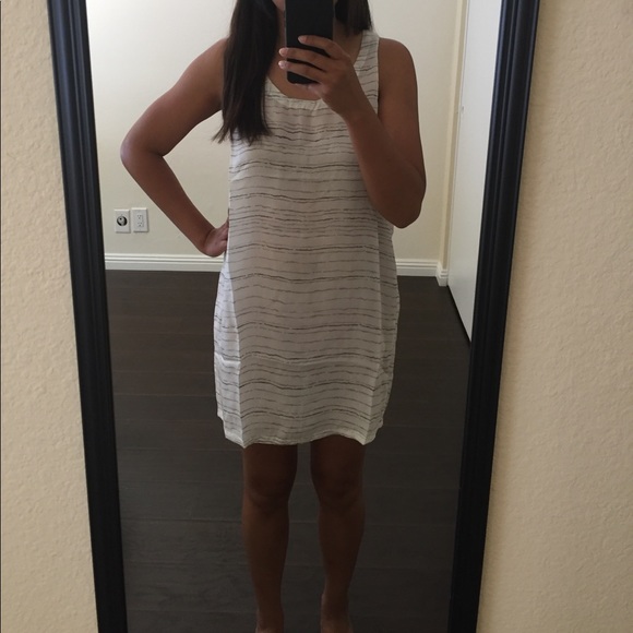 Mikoh 100% Silk Cover Up - Picture 4 of 4