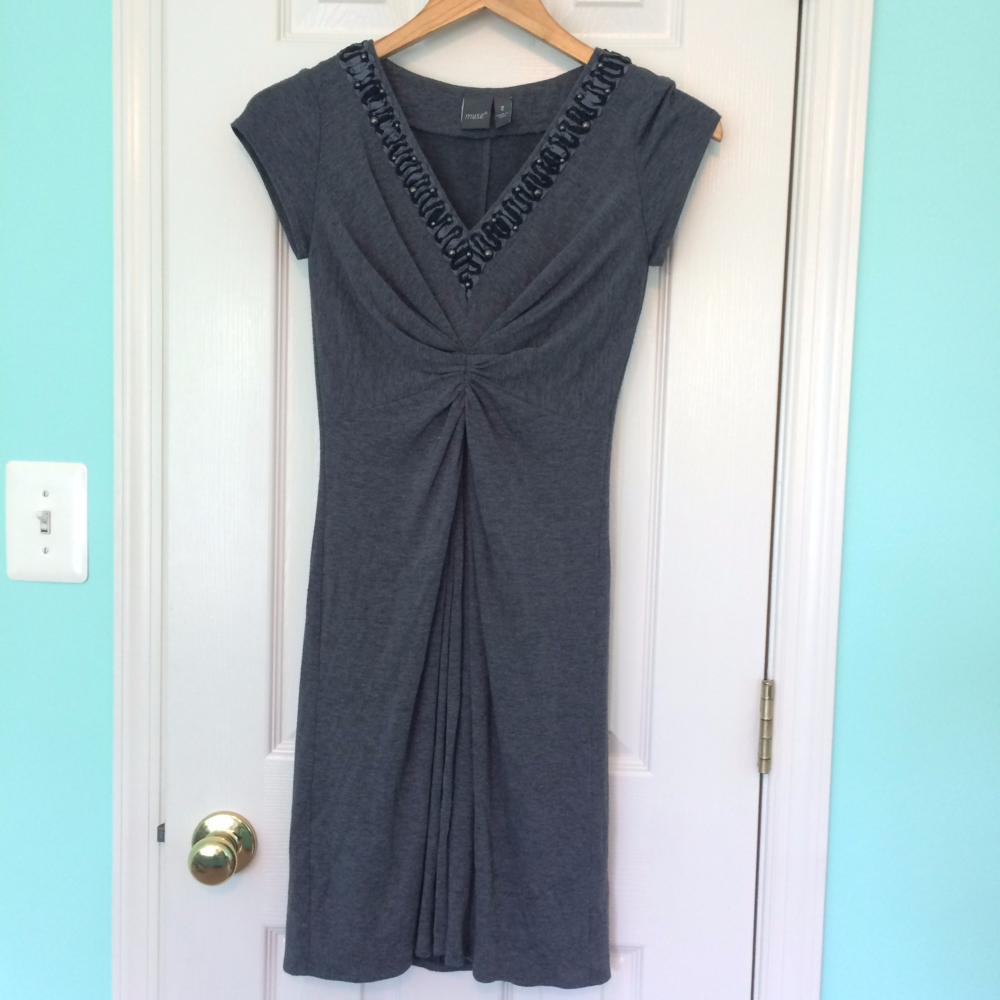 Muse fitted grey v-neck collar detail dress