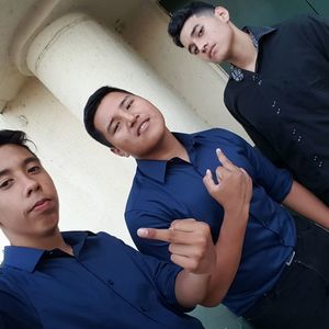 Meet your Posher, Carlos