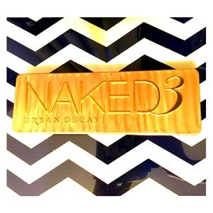 NAKED 3 URBAN DECAY