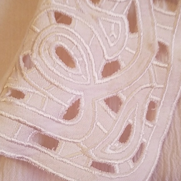 Button down front blouse - Picture 4 of 5