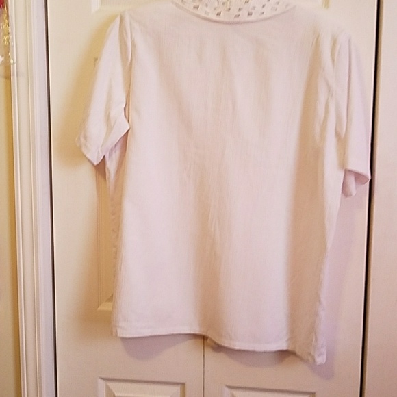 Button down front blouse - Picture 5 of 5