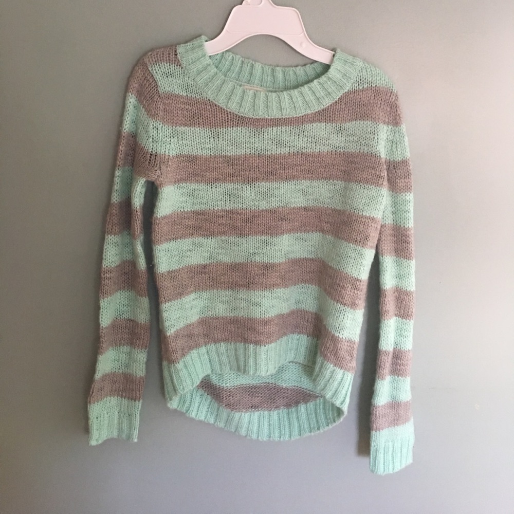 Sweater - Picture 1 of 2
