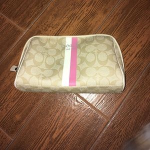 Cosmetic bag