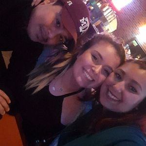 Meet your Posher, Caitlin