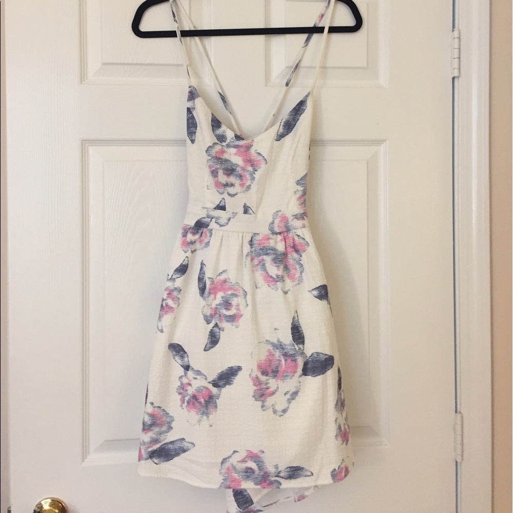 NWT Tobi Open/Cross Back Floral Print Dress