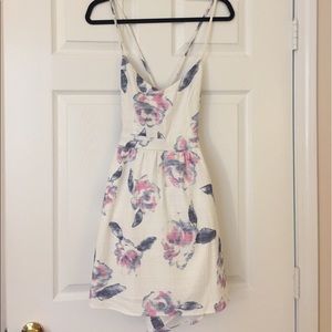 NWT Tobi Open/Cross Back Floral Print Dress