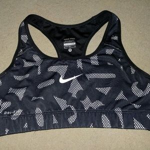 Nike Pro Dri-Fit Sports Bra
