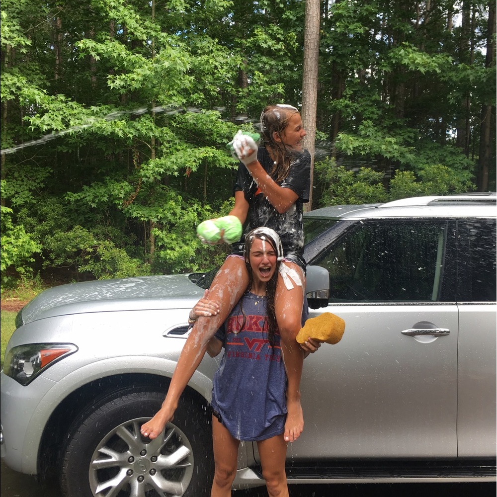 Meet your Posher, Lucy