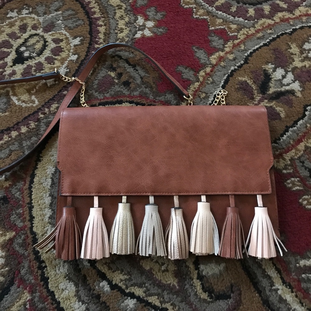 Blown tassel bag