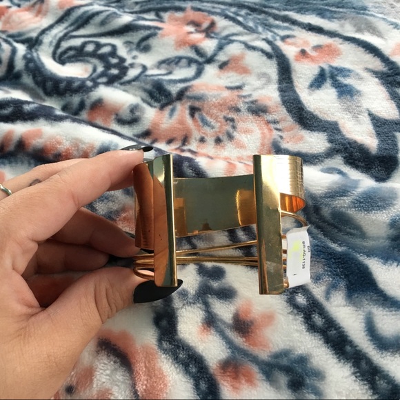 Adjustable bracelet - Picture 2 of 4