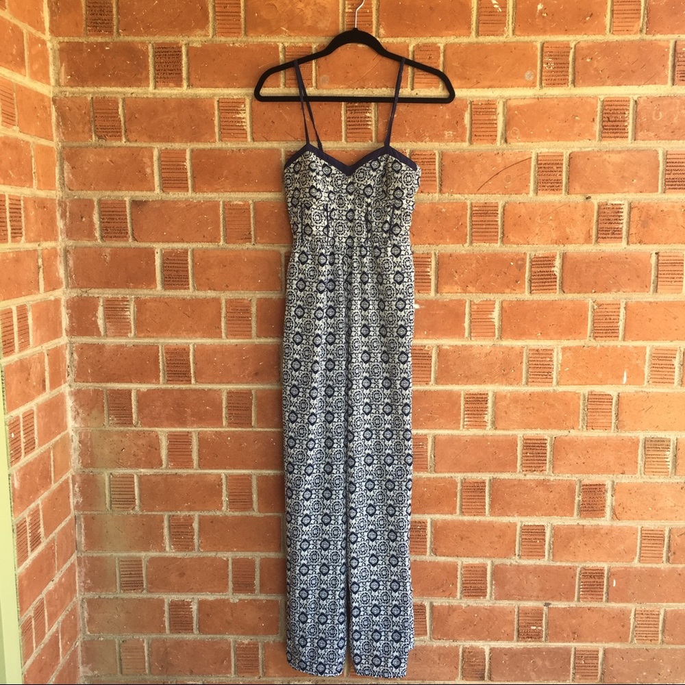 Blue and white print bohemian pant romper 💙