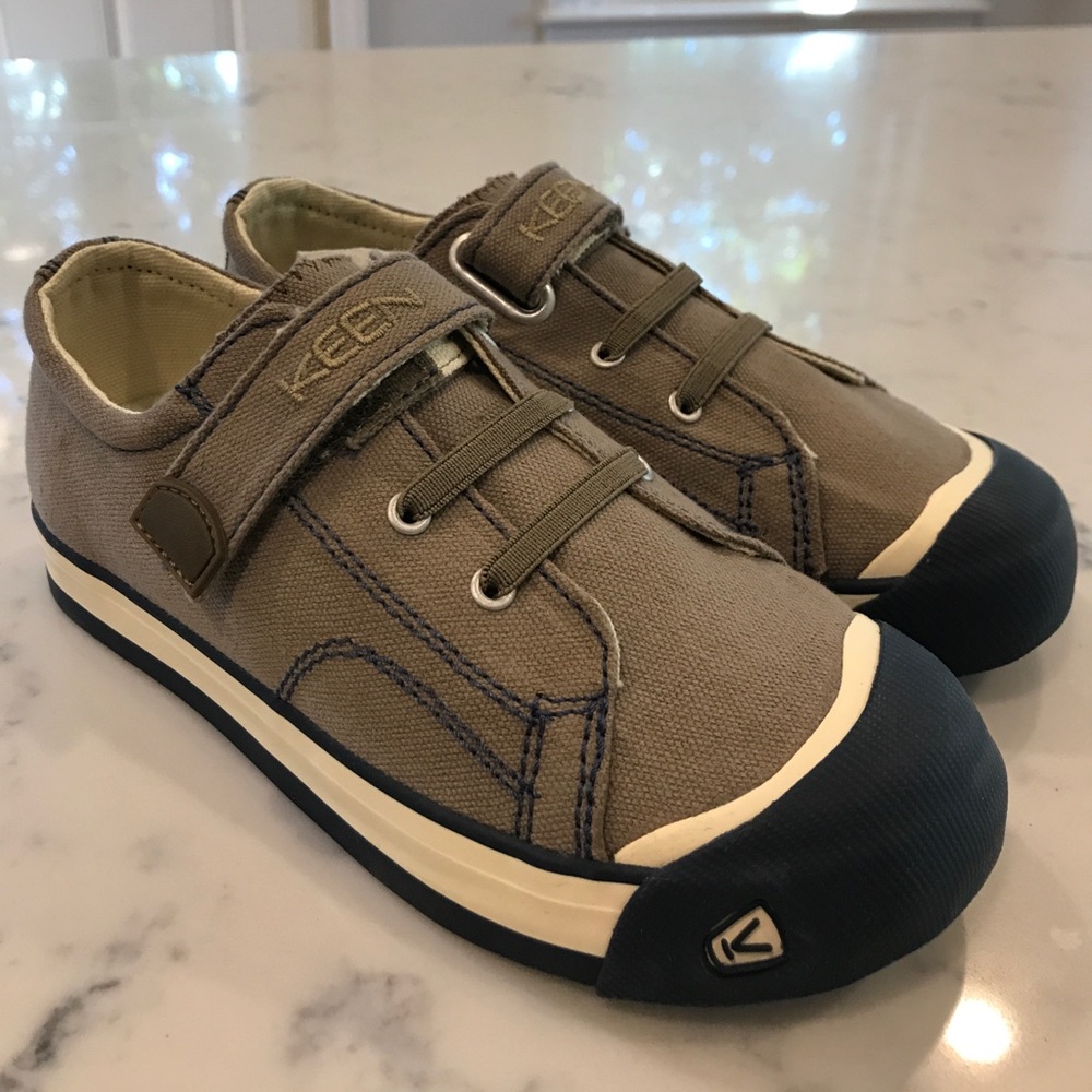 Keen boys shoes, size 13