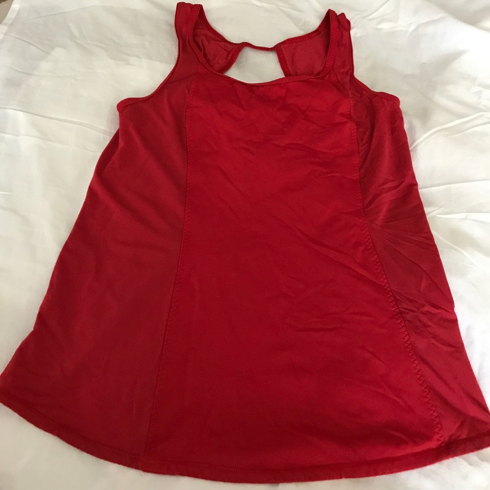 Open flap back - Lululemon top - 6