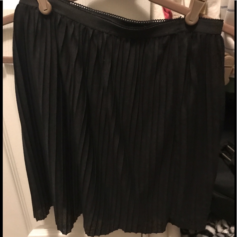 Black skirt
