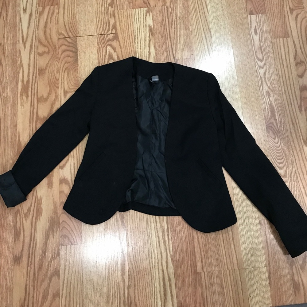 H&M Divided Black Cropped Peplum Blazer
