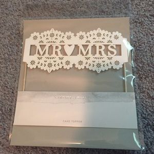 Cake topper