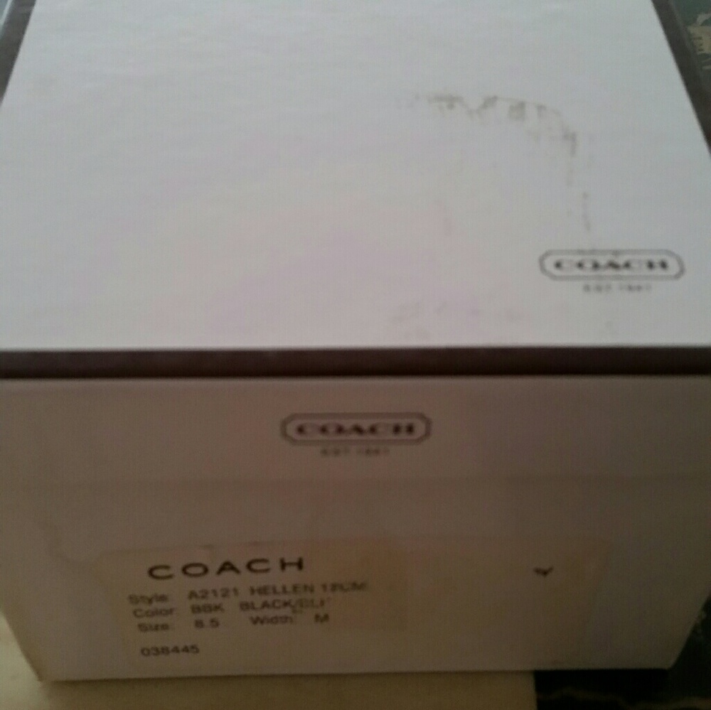 Coach-Hellens - Picture 4 of 4