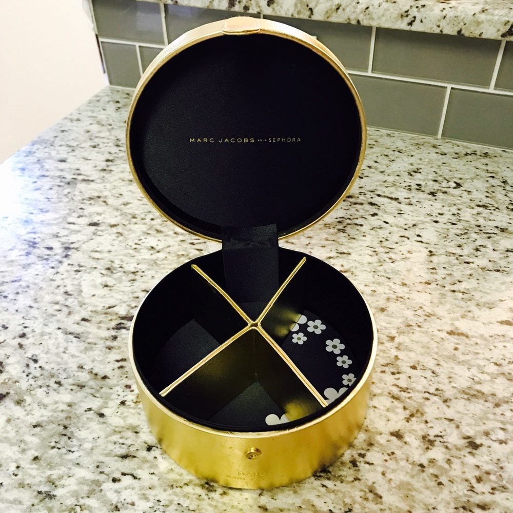 💕SOLD - Marc Jacobs Jewlery Box