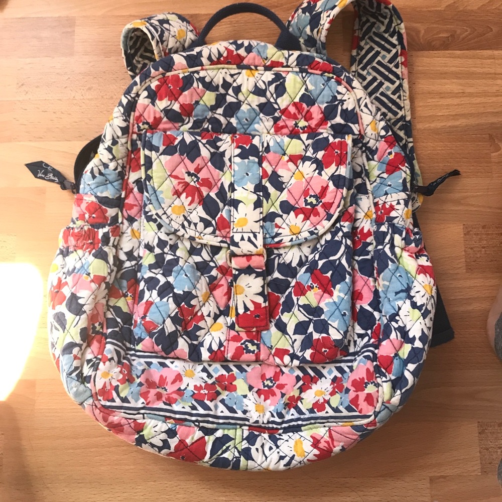 🌺DISCONTINUED VERA BRADLEY BACKPACK
