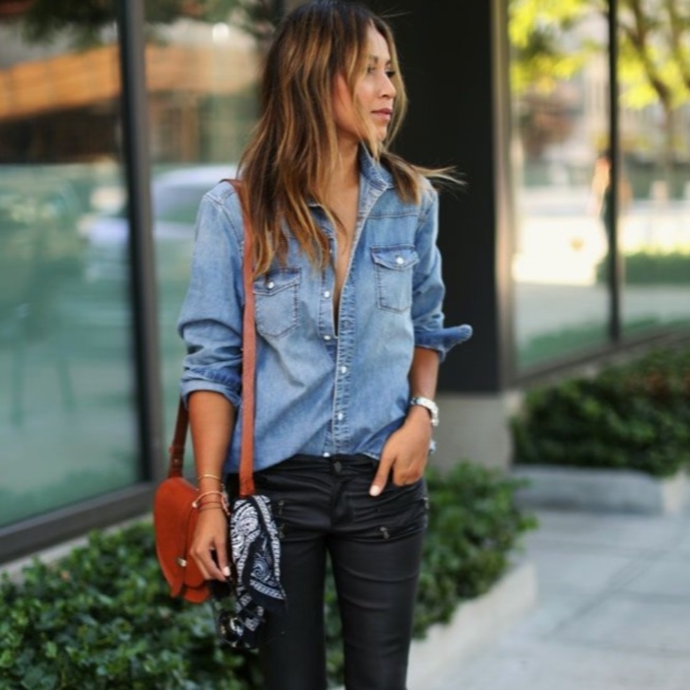 AMERICAN EAGLE BOYFRIEND DENIM SHIRT