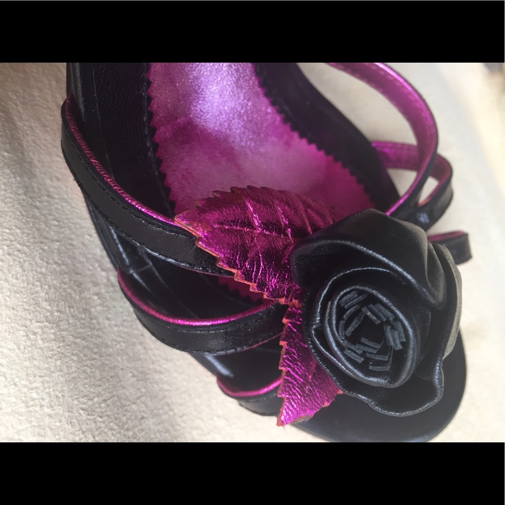 Betsey Johnson high heel sandals🌸💕