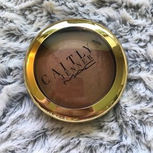 Limited Edition MAC x Caitlyn Jenner Bronzer