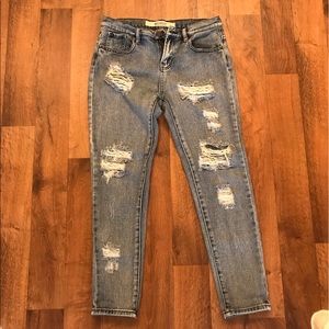 🦋 Brandy Melville 🦋 Boyfriend Jeans!!