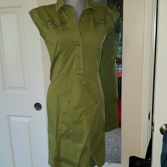 pea green dress