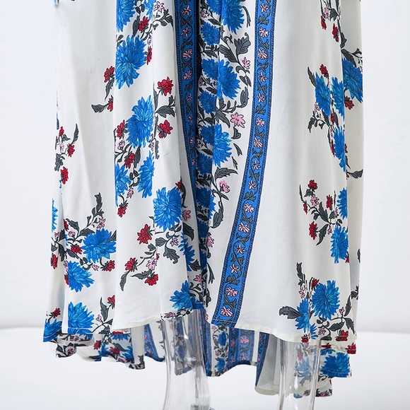 🌸Host Pick🌸 Last 2! Boho Floral Print Maxi v-neck dress - Picture 7 of 8