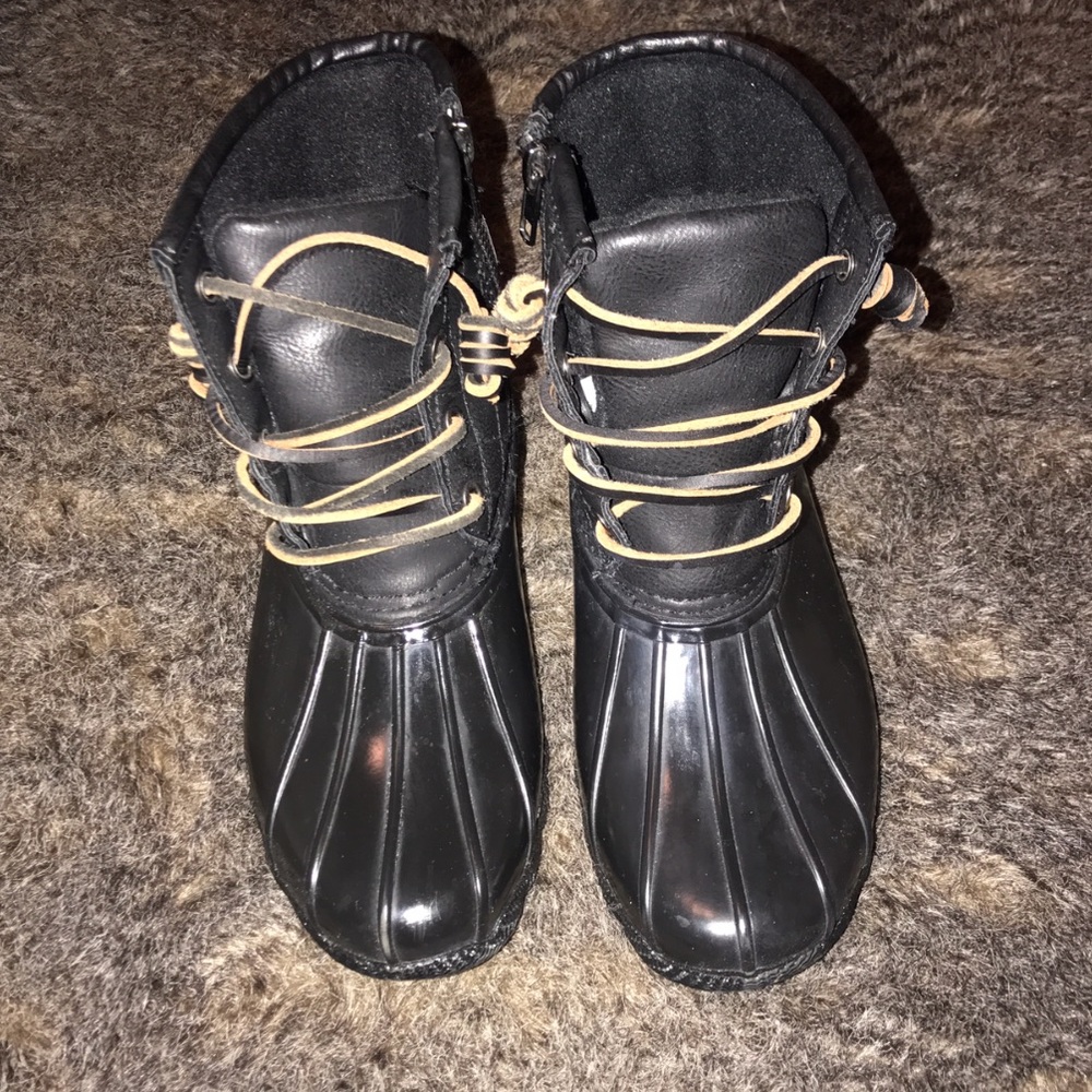 Steve Madden duck boot