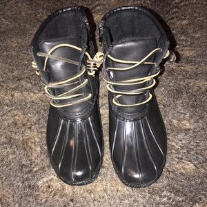 Steve Madden duck boot
