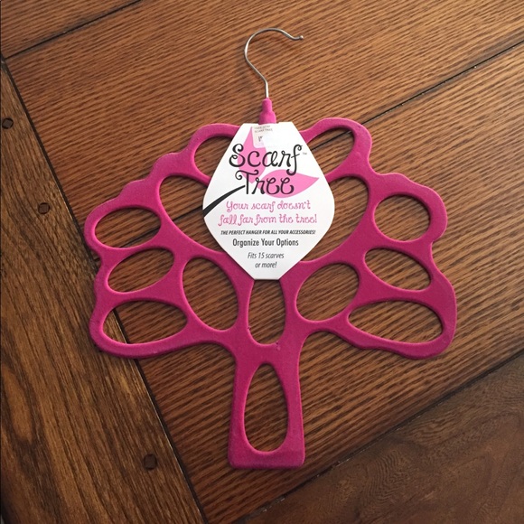 Scarf holder - Picture 1 of 1