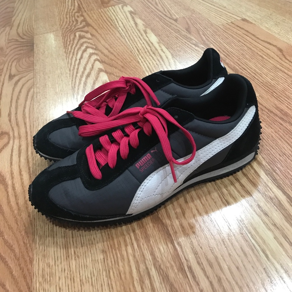 Women's Puma Speeder Sneakers